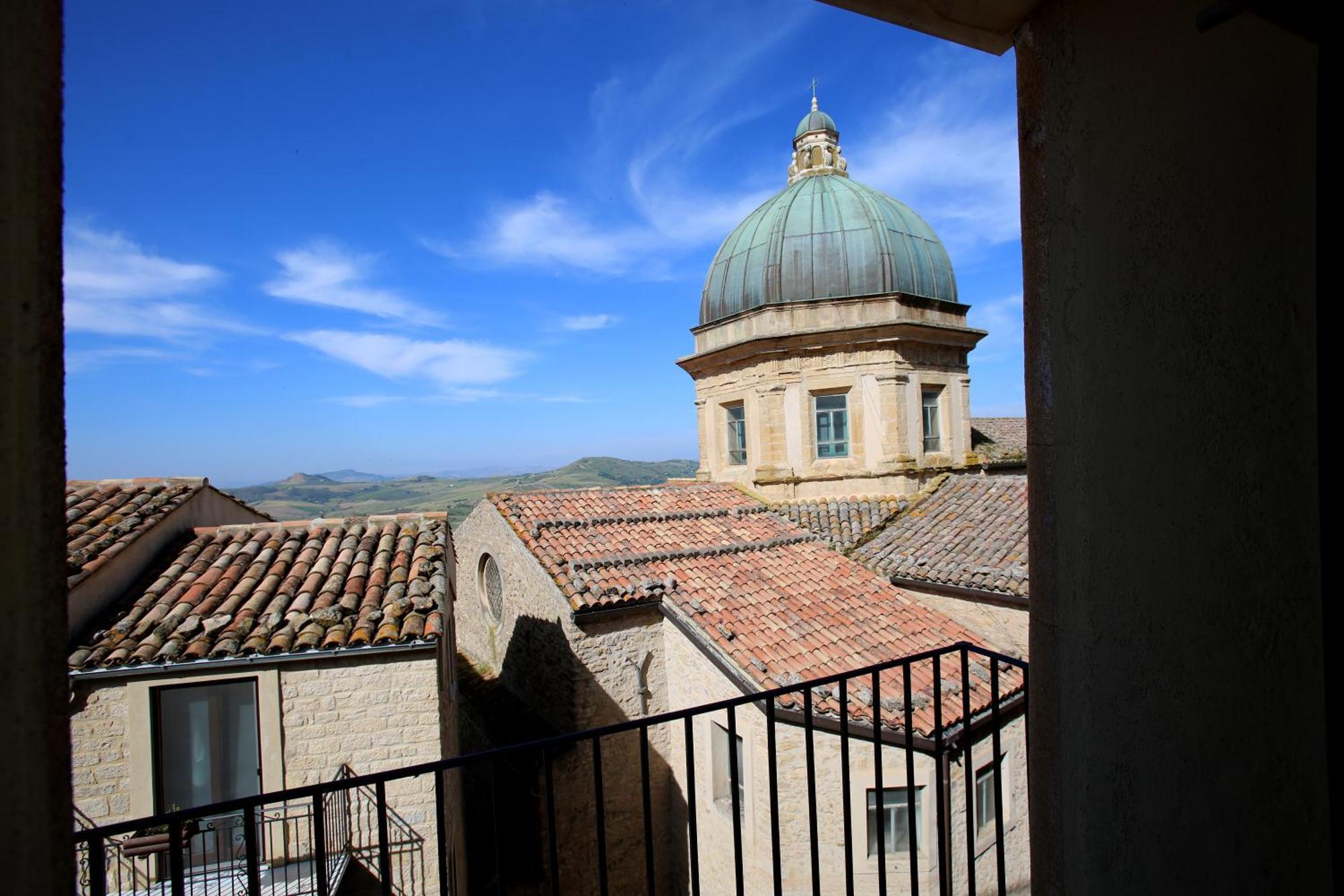 Al Centro Villa Gangi Esterno foto